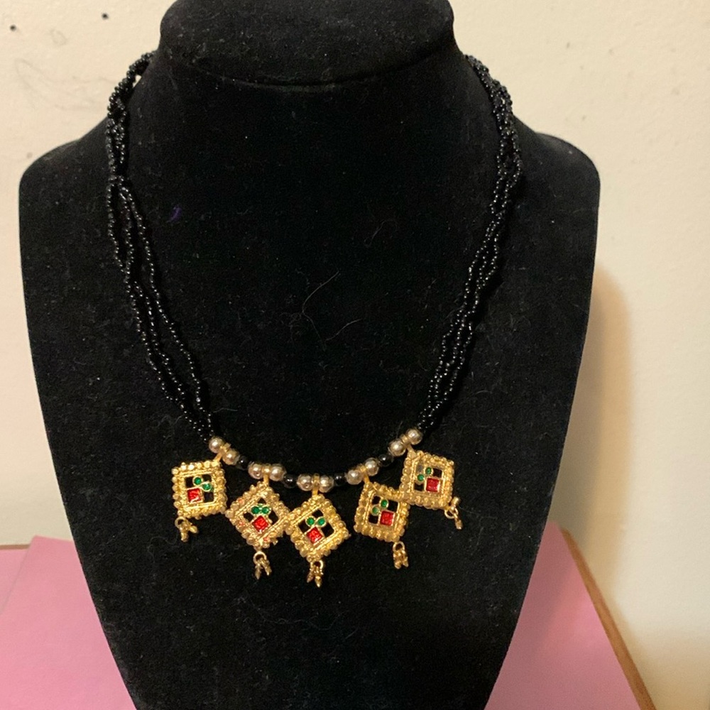Beautiful necklace 15”
